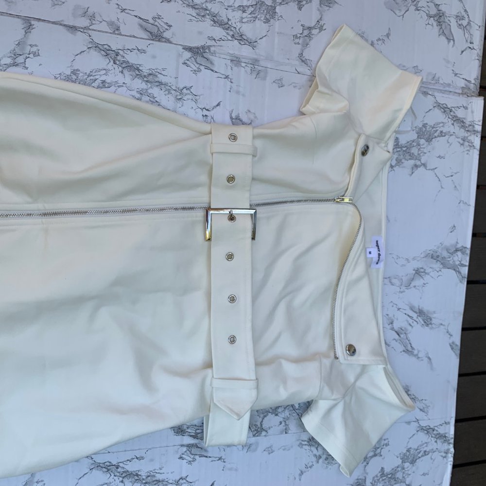 ❌SOLD❌superdown Terri Moto Dress in White Belted - Picture 4 of 8